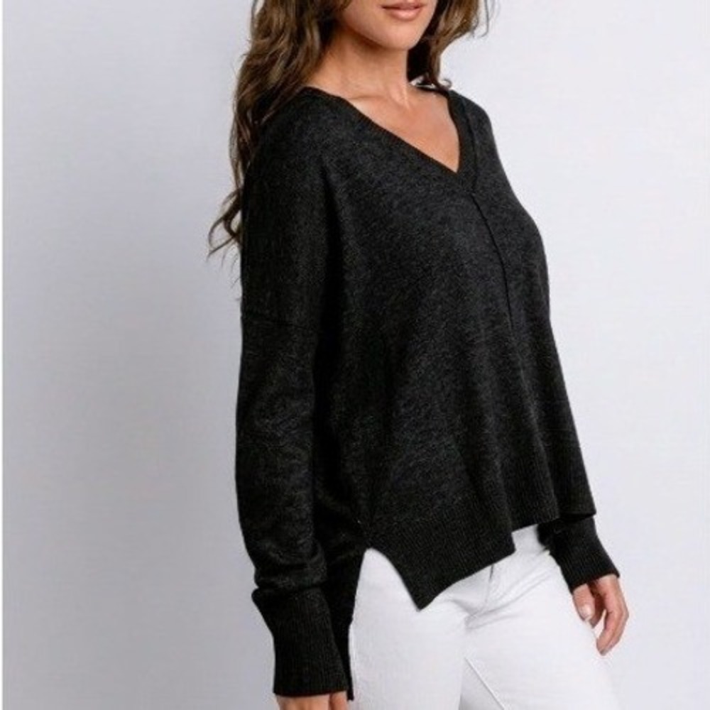 Kerisma Wagner Black V-Neck Oversized High Low Hem Sweater Womens M/L Wool Blend